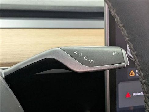 Used 2020 Tesla Model Y Long Range AWD/4WD image 16