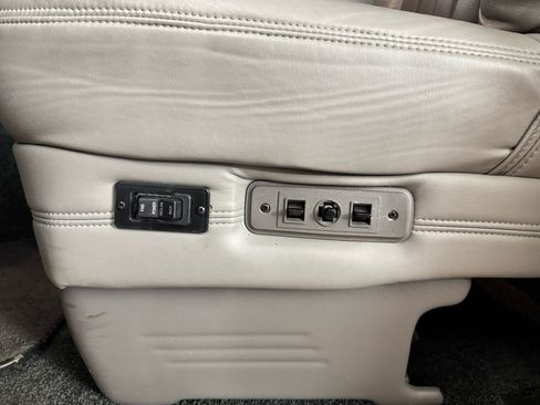 Used 2013 Chevrolet Express 1500 image 14