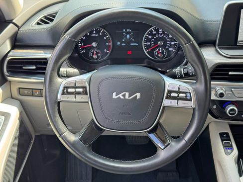 Used 2022 Kia Telluride EX w/ EX Premium Package AWD/4WD image 19