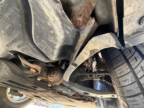 Used 2017 Ford Escape SE w/ Equipment Group 201A FWD image 16