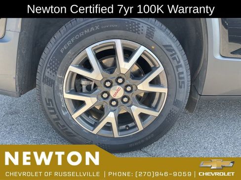 Used 2023 GMC Acadia SLE FWD image 46