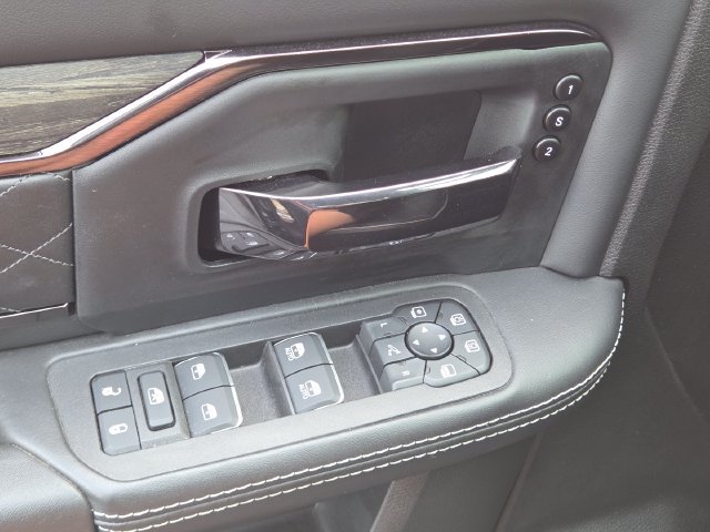 Used 2025 RAM 2500 Limited AWD/4WD image 27