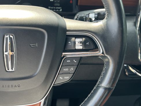 Used 2020 Lincoln Navigator L Reserve w/ Equipment Group 208A Reserve AWD/4WD image 11