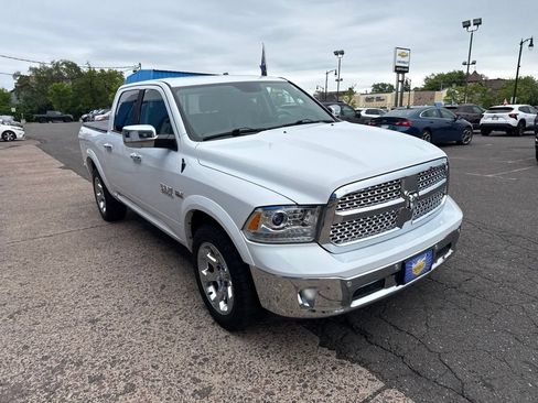 Used 2017 RAM 1500 Laramie w/ Convenience Group AWD/4WD image 5