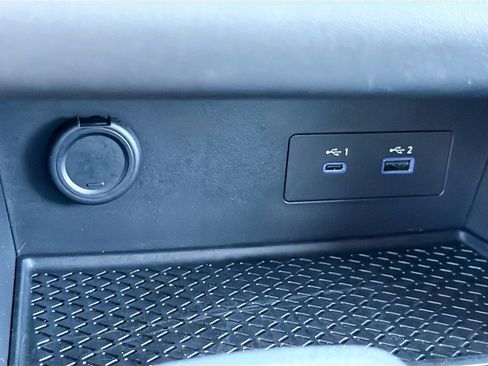 Used 2025 Nissan Pathfinder SV AWD/4WD image 14