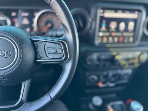 Used 2022 Jeep Wrangler Unlimited Sport image 8