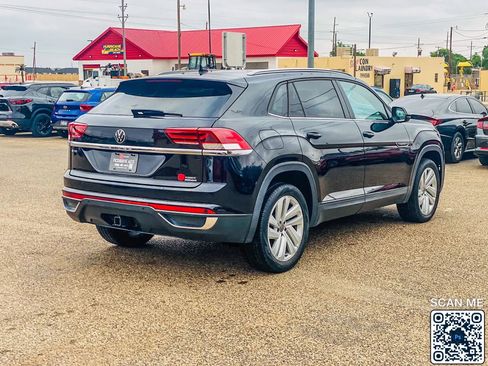 Used 2020 Volkswagen Atlas Cross Sport SE w/ Panoramic Sunroof Package AWD/4WD image 8
