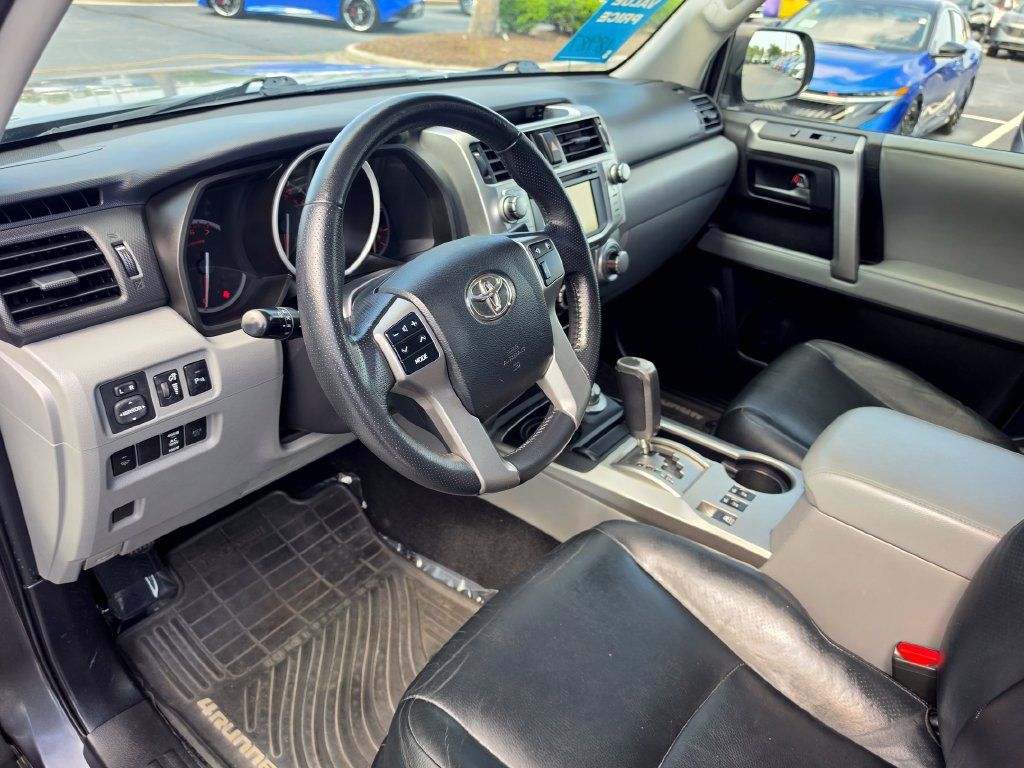 Used 2013 Toyota 4Runner SR5 w/ Premium Pkg AWD/4WD image 18