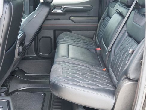 Used 2023 GMC Sierra 1500 AT4 w/ AT4 Premium Package AWD/4WD image 22