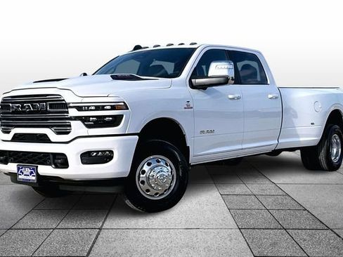 New 2026 RAM 3500 Laramie w/ Max Tow Package image 2