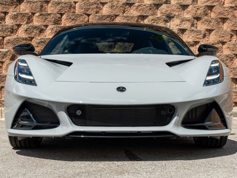 New 2025 Lotus Emira image 29