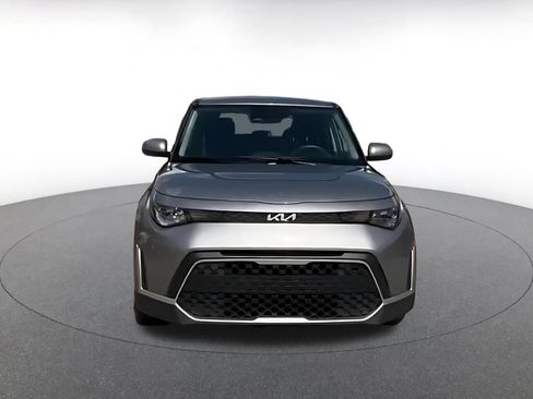 Used 2025 Kia Soul LX w/ LX Technology Package FWD image 4