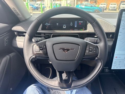 Used 2025 Ford Mustang Mach-E Premium image 38