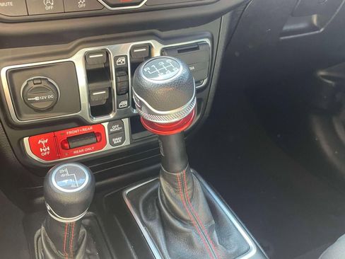 Used 2021 Jeep Wrangler Unlimited Rubicon w/ Safety Group image 28