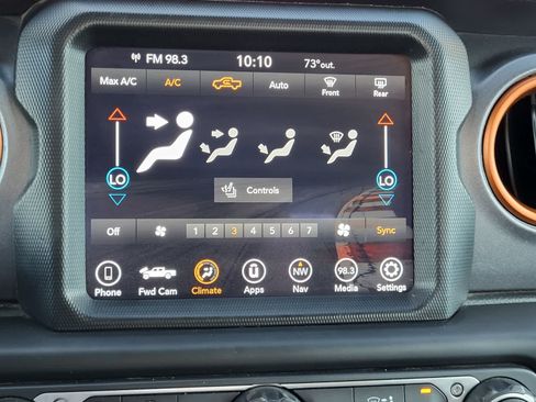 Used 2021 Jeep Gladiator Mojave AWD/4WD image 17