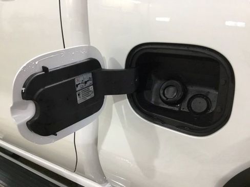 New 2025 GMC Sierra 1500 SLT w/ SLT Premium Package image 15