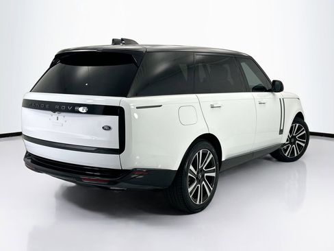 Used 2023 Land Rover Range Rover Long Wheelbase SE image 5