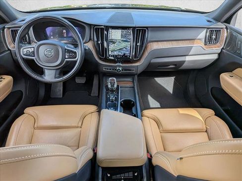 Used 2022 Volvo XC60 B6 Inscription w/ Climate Package AWD/4WD image 16