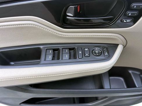 Used 2024 Honda Odyssey Touring image 13