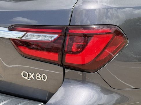 Used 2024 INFINITI QX80 Luxe image 7