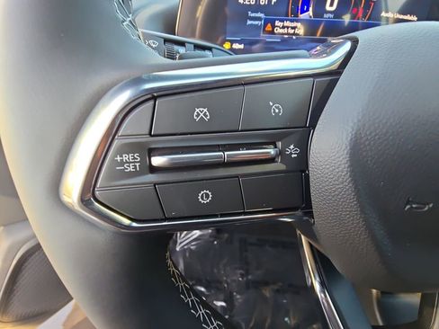 New 2026 Chevrolet Traverse LT image 16