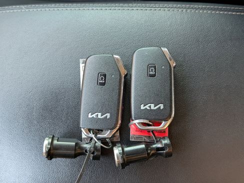 Used 2022 Kia Sorento SX image 39