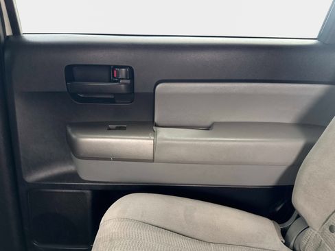 Used 2015 Toyota Sequoia SR5 image 15