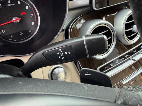 Used 2018 Mercedes-Benz GLC 300 4MATIC image 29