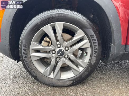 Used 2023 Kia Seltos S AWD/4WD image 30