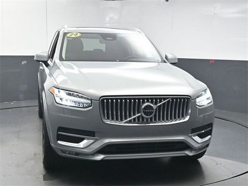 Used 2024 Volvo XC90 B6 Plus image 3