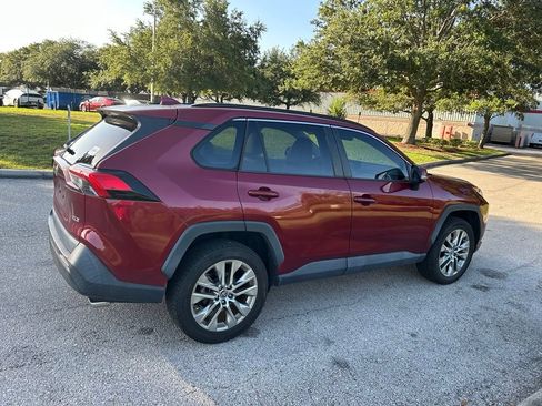 Used 2021 Toyota RAV4 XLE Premium FWD image 6
