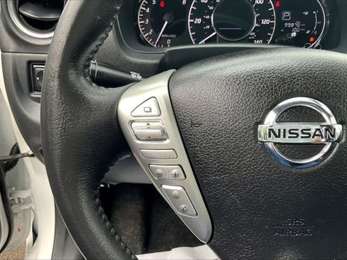Used 2019 Nissan Versa Note SV FWD image 11