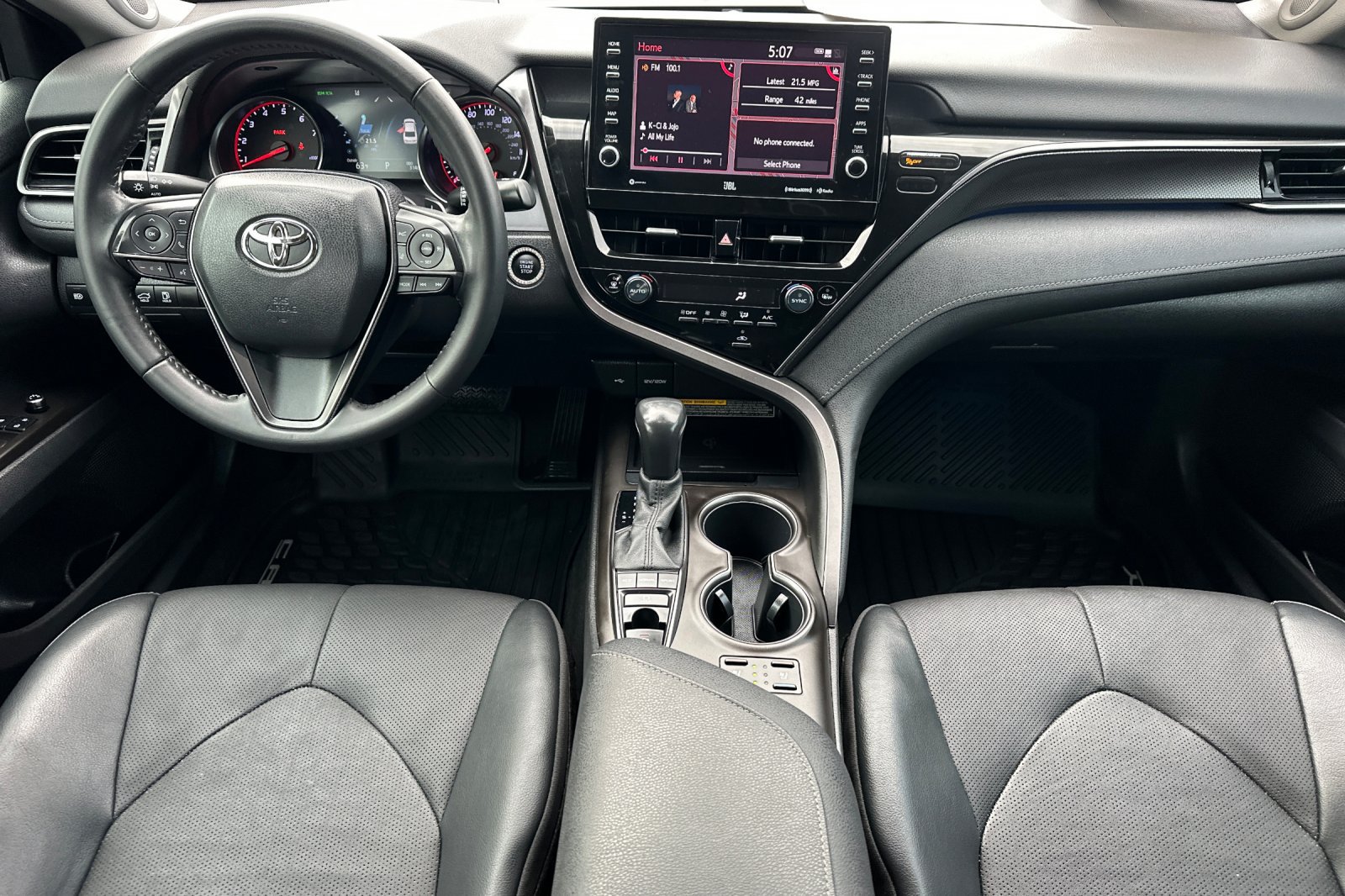 Used 2021 Toyota Camry XSE w/ Navigation Package FWD image 13