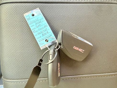 Used 2025 GMC Sierra 1500 SLT w/ SLT Premium Plus Package image 31