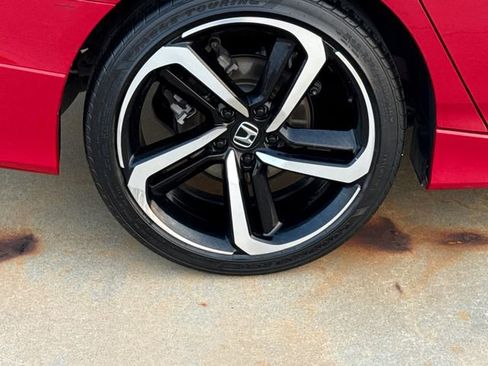 Used 2021 Honda Accord Sport image 9
