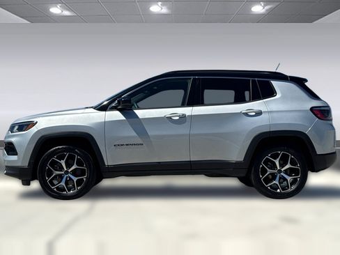 Used 2025 Jeep Compass Limited AWD/4WD image 2
