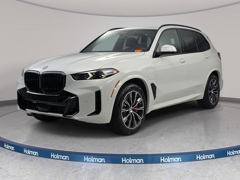 New 2026 BMW X5 xDrive50e w/ M Sport Package AWD/4WD image 1