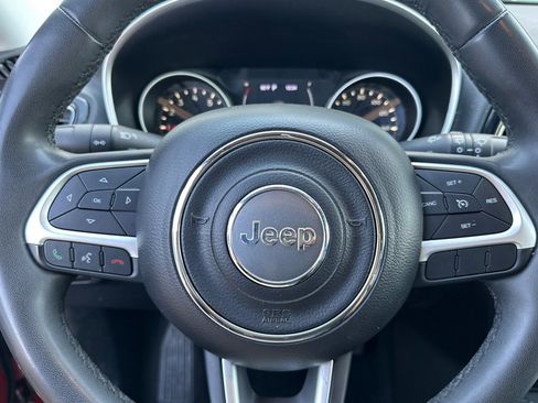 Used 2021 Jeep Compass Latitude image 23