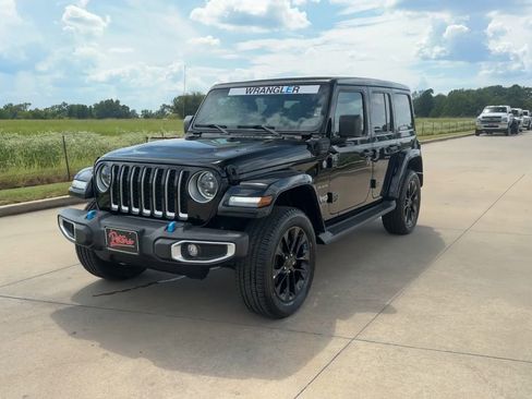New 2023 Jeep Wrangler Sahara AWD/4WD image 5
