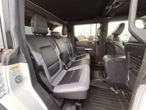 Used 2023 Ford Bronco Black Diamond image 42