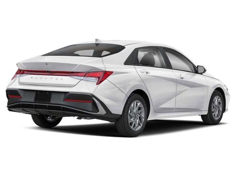 New 2026 Hyundai Elantra SEL Sport FWD image 2