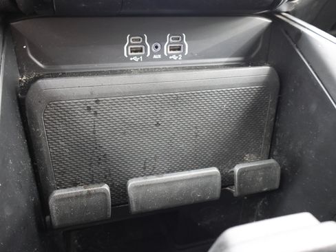 Used 2025 RAM 2500 Big Horn AWD/4WD image 44