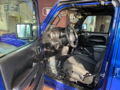 Used 2018 Jeep Wrangler Unlimited Sport AWD/4WD image 13