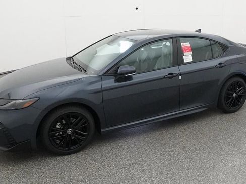 New 2026 Toyota Camry SE FWD image 2