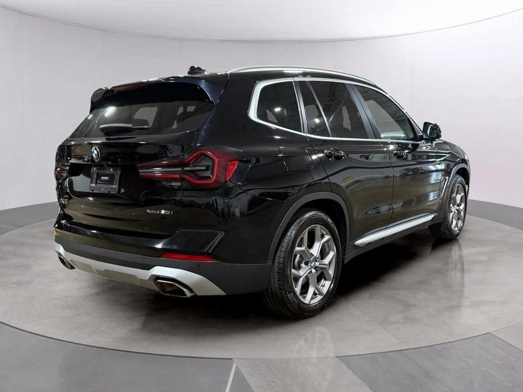 Used 2022 BMW X3 xDrive30i AWD/4WD image 3