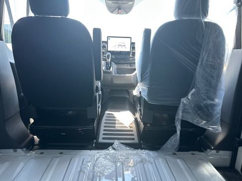 New 2026 Ford Transit 150 Low Roof RWD image 21