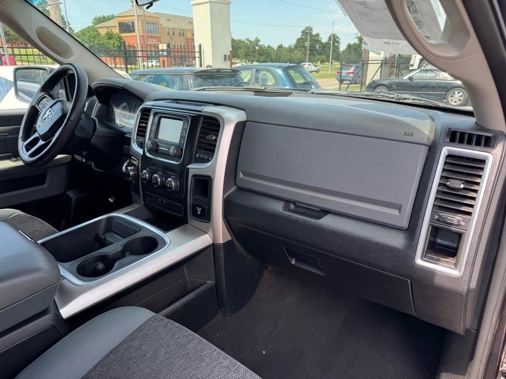 Used 2017 RAM 1500 Classic SLT RWD image 13