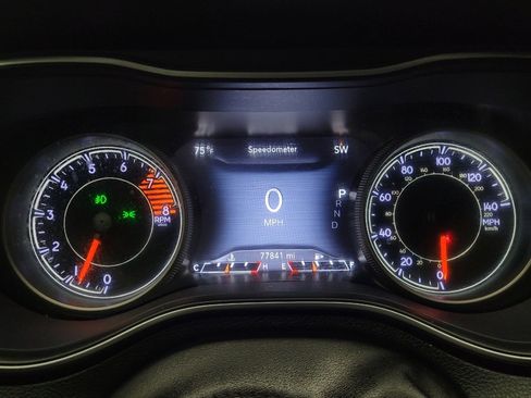 Used 2020 Jeep Cherokee Trailhawk w/ Cold Weather Group image 23