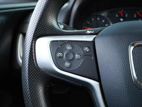 Used 2024 GMC Terrain SLE FWD image 13