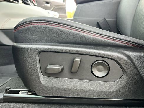 Used 2023 GMC Canyon AT4X image 16